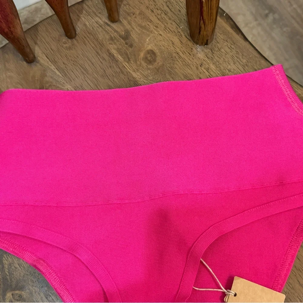 Skims Classic High-Waisted Bikini Bottom Women's Swimwear Sz XS NWT Hot Pink